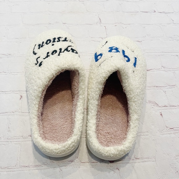 NEW! 1989 Taylor’s version seagull memory foam slippers women’s size 9.5-10 - Picture 9 of 10